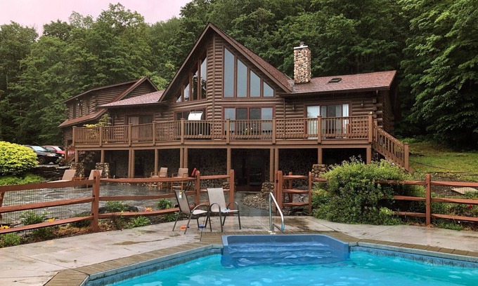 Bearsville Casa | Fall Miracle! Price Reduced! Idyllic Chalet on 36 acres, sleeps 19
