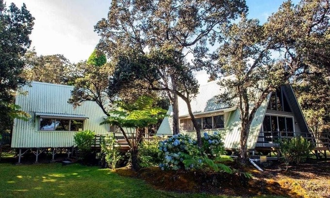 Volcano Cabaña | Fall Special! Hale Nene Volcano A-Frame Cottage with Hot Tub