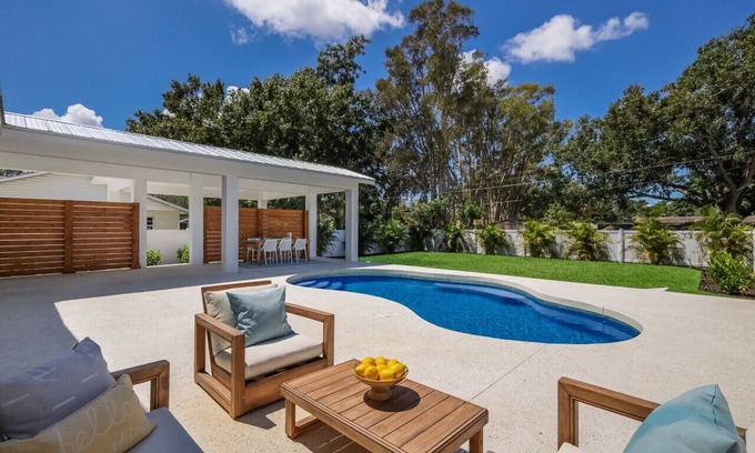 Palmetto Casa | FALL SPECIALS - Lux Home, Heated Pool, Fire Pit