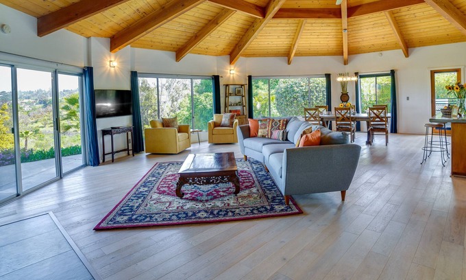 Fallbrook Casa | Fallbrook Home w/ Mountain Views: Close to Hiking!
