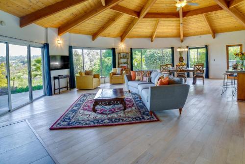 Fallbrook Casa | Fallbrook Home with Mountain Views Close to Hiking!