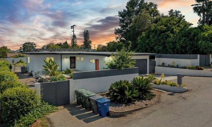Fallbrook Casa | Fallbrook Oasis - Family and dog retreat
