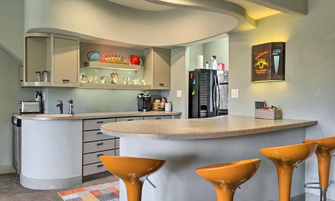 Bella Vista Casa | Falling Water Chalet Upper Unit Near Bike Trails!