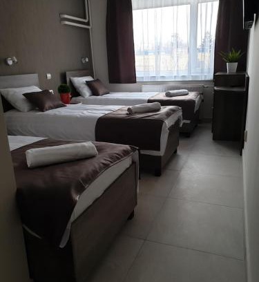 Gyor Cama Y Desayuno | Familia Panzió & Apartmanház Győr