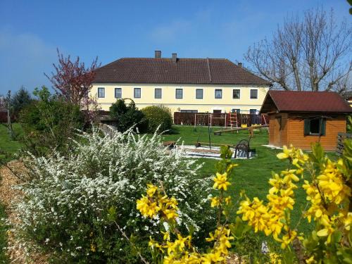 Steinakirchen am Forst Casa | Familienbauernhof Strassbauer