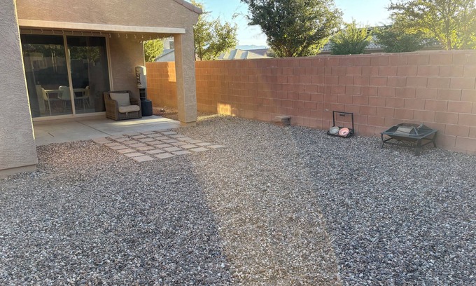 Laveen Meadows Casa | Family and pet friendly 3 bedroom house located near Phoenix.