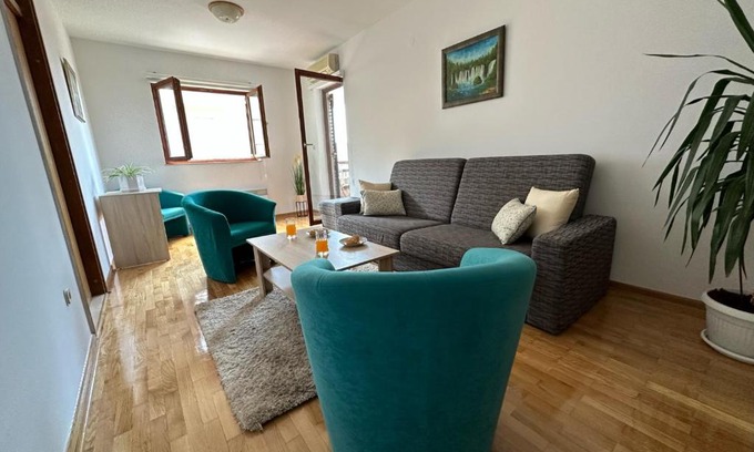 Vrpolje Apartamento | Family apartment Makarska