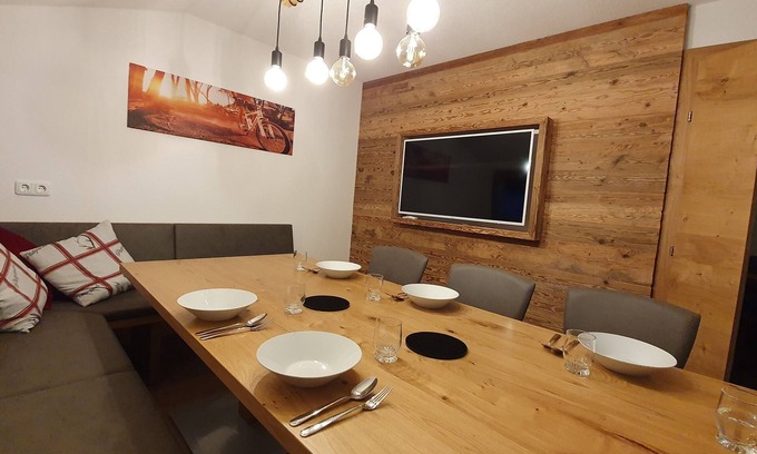See Apartamento | APARTAMENTO FAMILIAR STILECHT - recientemente renovado -