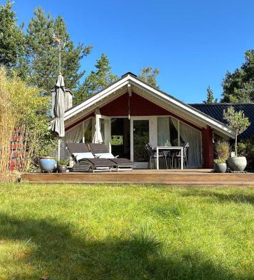 Sundstrup Casa | Family Cabin By The Calm Waters Of Limfjord