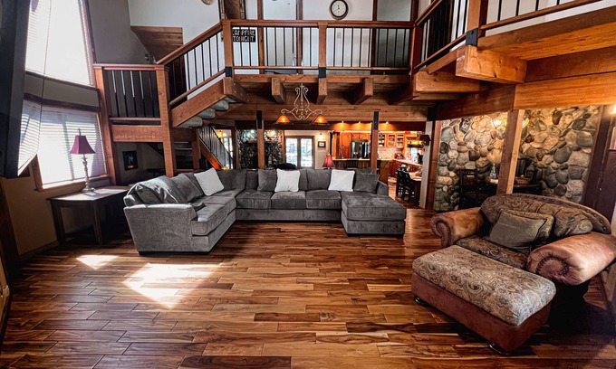 Graeagle Cabina | Family Cabin in Graeagle CA w/King Bed & EV Charge