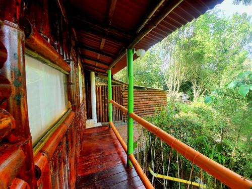 Pereira Cabina | Family Cabin With River View