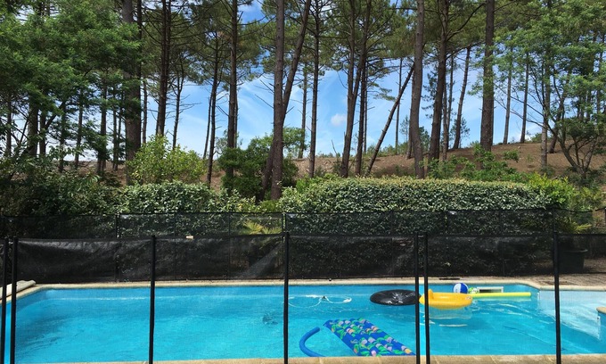 Maubuisson Chalet De Esquí | casa familiar con piscina entre lago y mar en maubuisson
