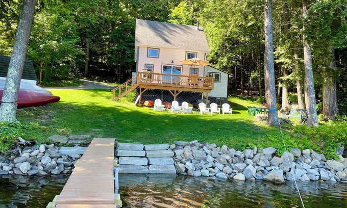 Readfield Cabaña | Casa de familia en Maranacook Lake W / WIFI