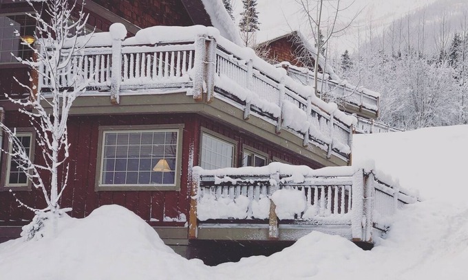 Golden Casa | Casa adosada familiar de 2 dormitorios + 1 baño (para 5) en Kicking Horse Mtn