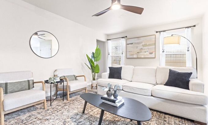 West Arlington Casa | Family-Friendly 3-BR, 10 Min from AT&T Stadium