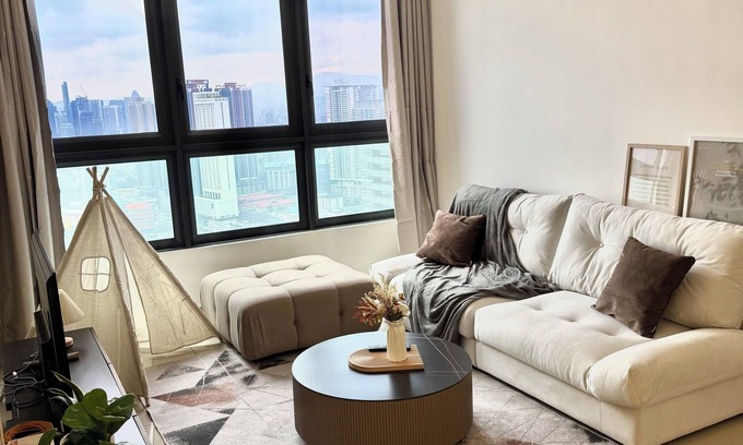 Taman Pertama Apartamento | Family-Friendly 3BR Condo with KLCC View + Kids’Toys, 2 Baths