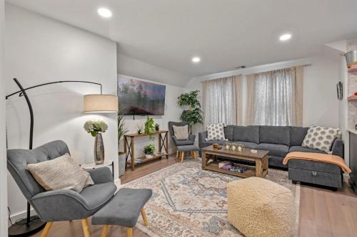 Salem Apartamento | Family Friendly 3BD Oasis-Parking, WIFI & Pets OK!