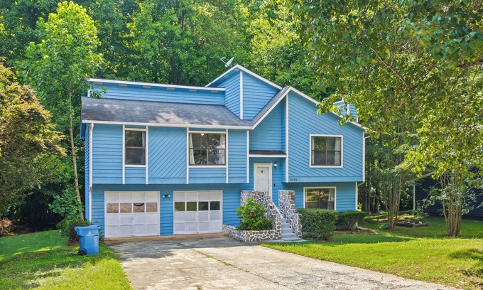 Mint Hill Casa | Family-Friendly 4BR Home in Mint Hill – Safe, Spacious & Serene!