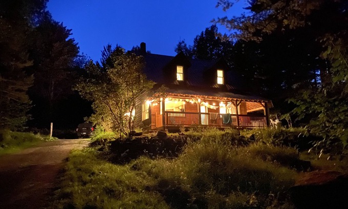 Wolcott Cabina | Family-friendly adventure seekers paradise by Lake Elmore