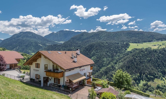 Lajen Apartamento | Apartamento familiar "Alpe Unterkehrhof" con vistas a la montaña, jardín y terraza