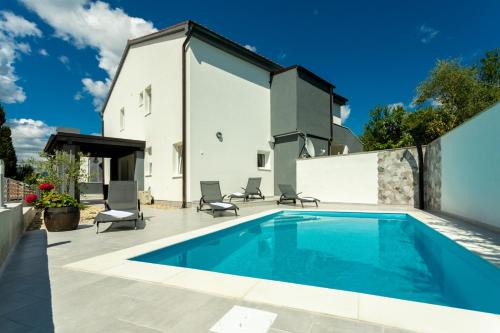Soline Apartamento | Family-friendly apartments with swimming pool Soline, Krk - 9715