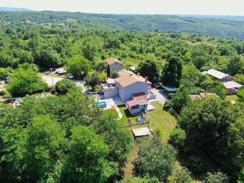 Martinski Apartamento | Family-friendly apartments with swimming pool Sveti Martin, Central Istria - Sredisnja Istra - 23295