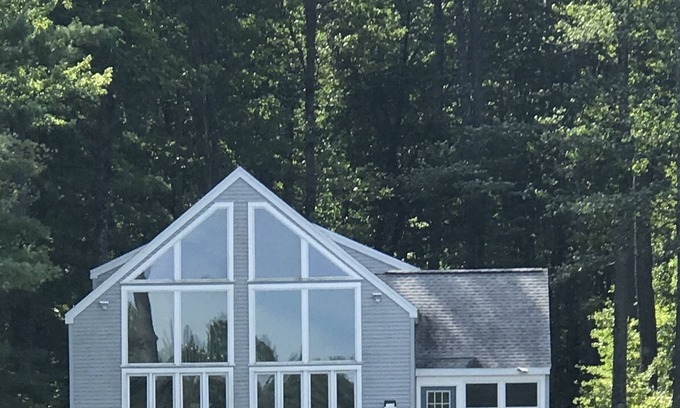 Lyman Casa | Family Friendly beautiful home on Bunganut Lake. Weekly rentals only.