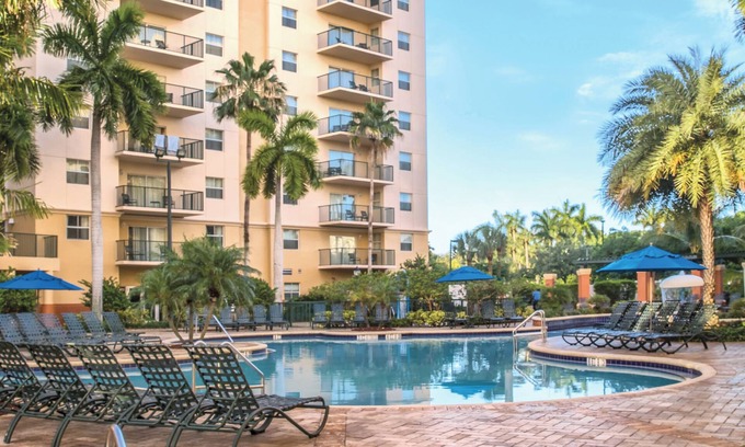 Survey Creek Complejo | Condominio para familias con balcón privado, 4 piscinas en el resort y la cercana playa de River