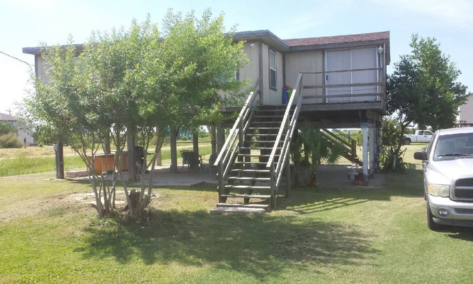 Galveston Casa | Familia Cabin friendly Bueno para la observación de pájaros cerca de Crystal Beach & Galveston!