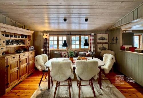 Sjusjoen Casa | Family-friendly cabin at Sjusjøen with ski trails, sauna and fireplace
