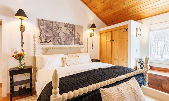 Pulaski Casa | Family friendly cabin with water views!
