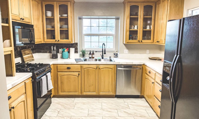 Mariposa Casa | Cozy Cottage In The Mountains Near Yosemite Family and Pet Friendly