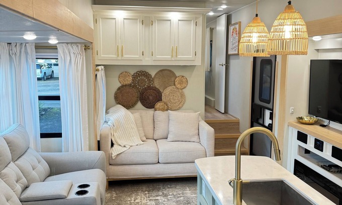 Springfield Casa | Family friendly cozy camper - Close to Autzen Stadium and U of O