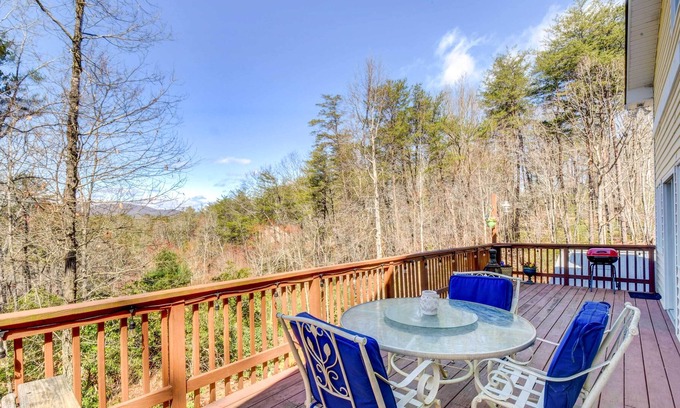 Dahlonega Casa | Family-Friendly Dahlonega Home w/ Mtn Views!