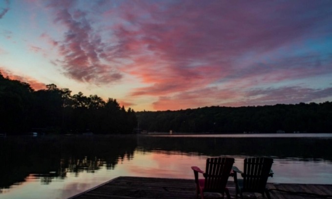 Seguin Cabaña | Family Friendly Getaway in Sucker Bay on Lake Rosseau! Sleeps 8!