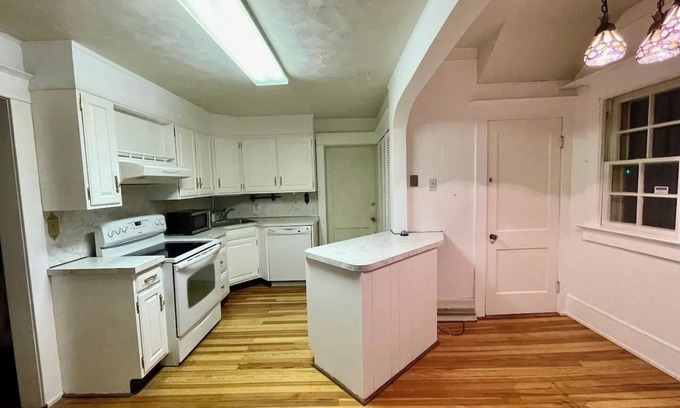 Morrisville Casa | Family-Friendly Home ✔️Near Sesame Place ✔️2 King Beds
