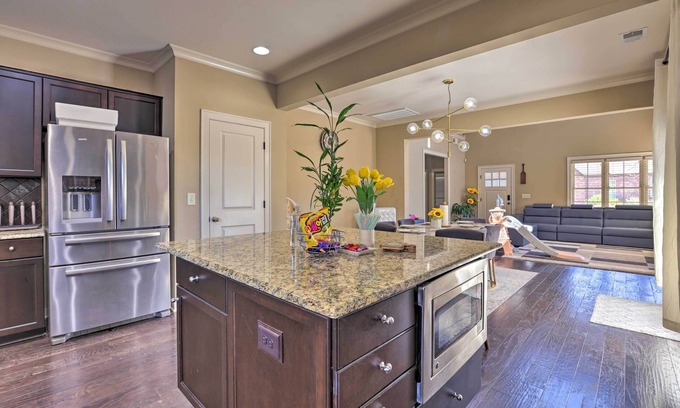 Hoover Casa | Family-Friendly Home in Hoover w/ Backyard!