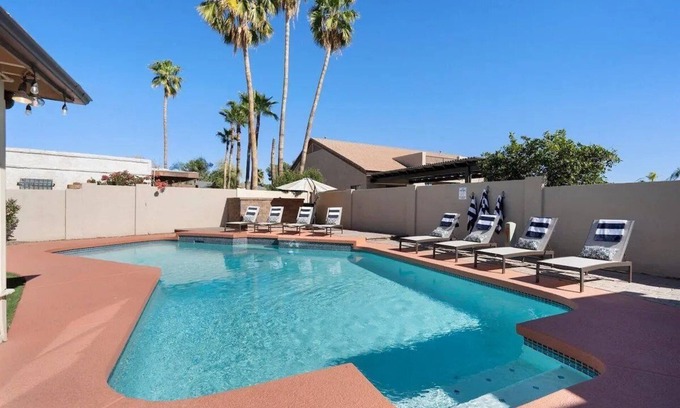 Mesa Casa | Family Friendly Home on Royal Palms Golf Course