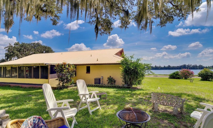 Florida South Atlantic Coast Casa | Family-Friendly Home on Lake Tulane: Great Views!