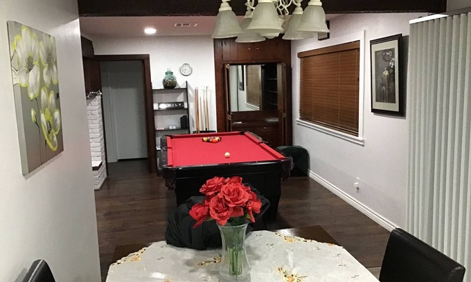 El Cajon Casa | Family Friendly Home With A Pool Table.