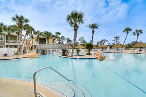Ono Island Casa | Family-Friendly Pensacola Home Less Than 1 Mi to Beach!