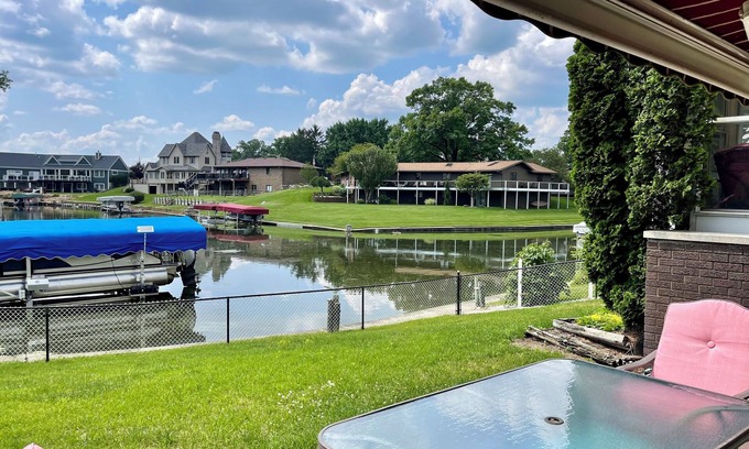 Elkhart Casa | Family Friendly Riverside Oasis:4 BR, Spacious with Peaceful Scenic Views & ND!
