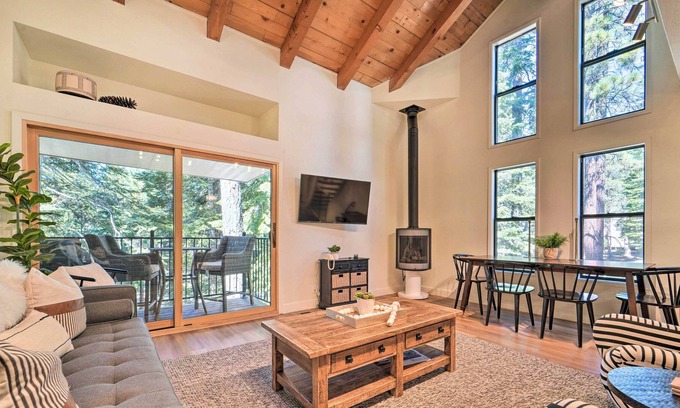 Carnelian Woods Casa | Family-Friendly Townhome, Walk to Lake Tahoe!
