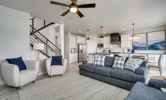 Windsor Casa | Family-Friendly Townhome about 2 Mi to Windsor Lake!