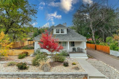 Colorado Springs Casa | Family-Friendly Cottage Oasis in the Heart of Colorado Springs