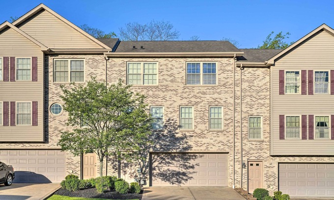 Monroeville Casa | Family Getaway 16 Mi to Pittsburgh!
