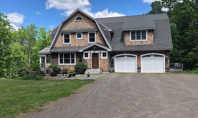 Kennebunk Casa | Family Getaway on Mousam River!