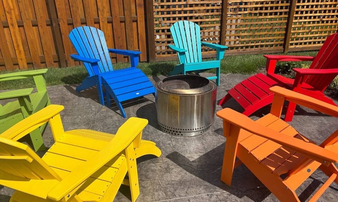 Huron Casa | Family Getaway to Lake Erie + Beach + Cedar Point