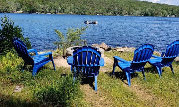 Gray Casa | Family Holiday at Little Sebago Lake