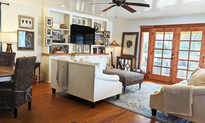 Opelika Casa | Family home blocks from Downtown Opelika & less than 10 miles from Auburn campus
